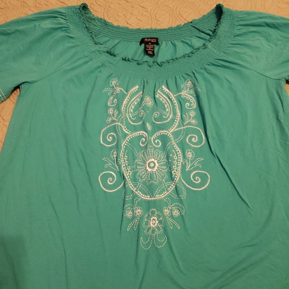 Style & Co Woman's Size Peasant Style Embroidered - Picture 2 of 8